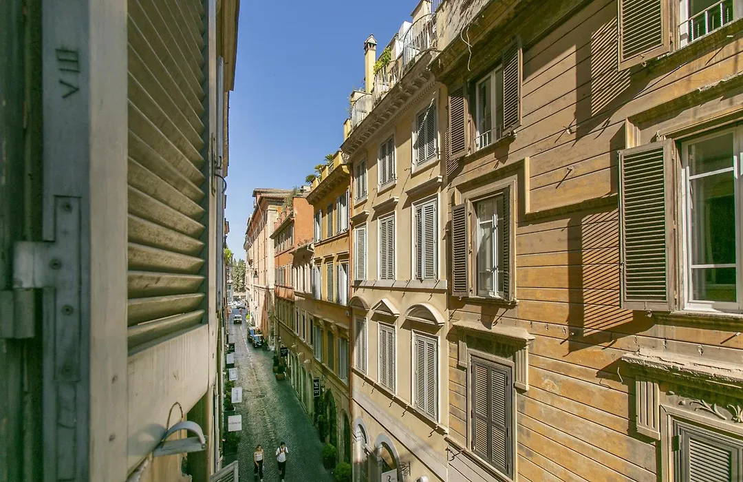 Rome Central Suite via Vittoria-1