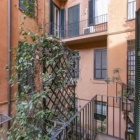 Rome Central Suite via Vittoria-3