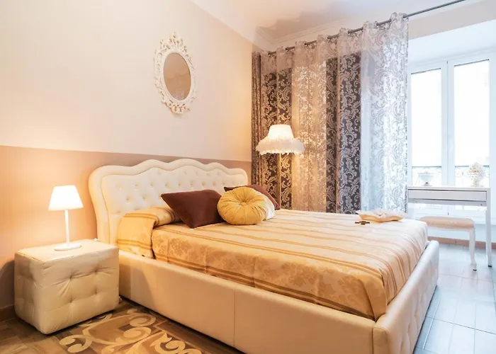 Royal Rooms - Elegante Appartamento Nel Cuore Di